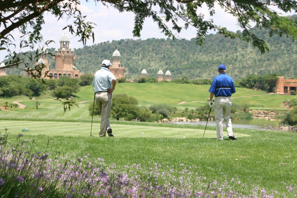 L'emblématique Palace de Sun City pour arrière plan depuis le départ du 18 du Lost City Golf Course